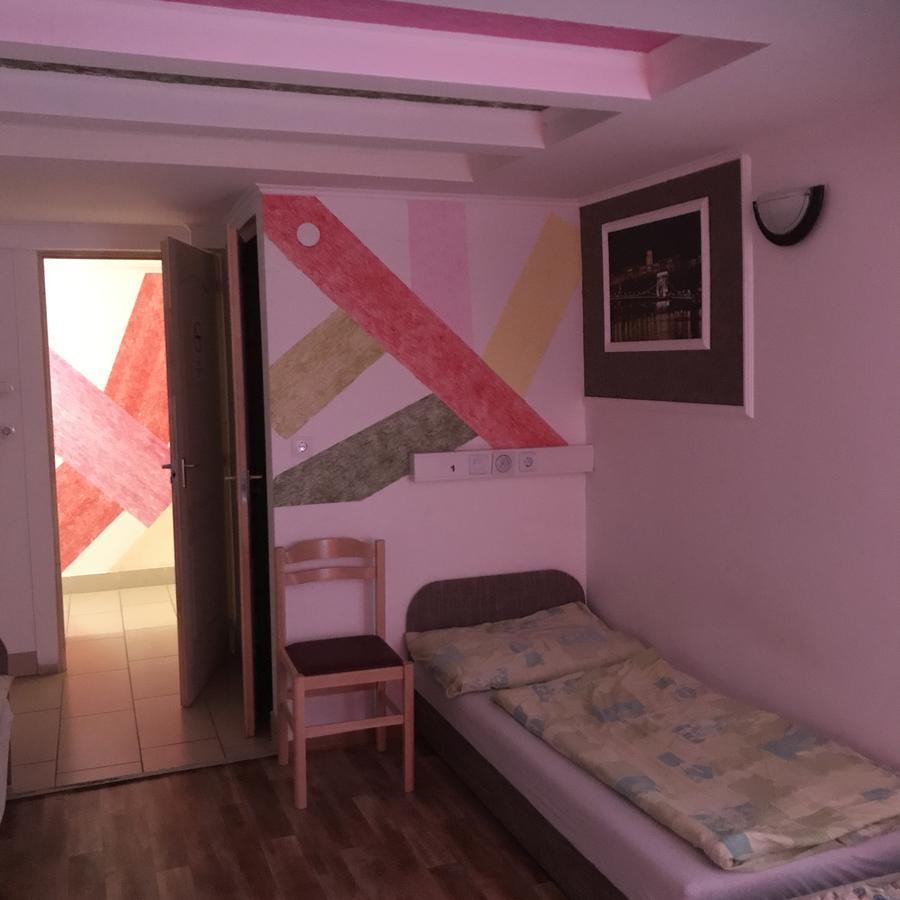 بيت شباب بودابست أوبرا هوستيل المظهر الخارجي الصورة